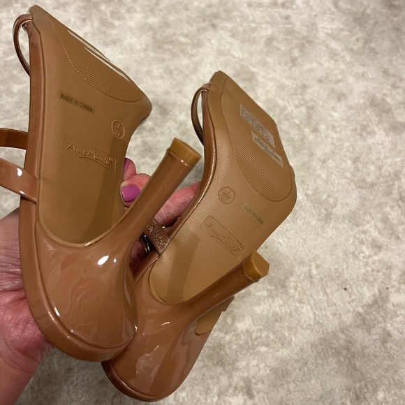 NWOT Heeled Slides - Picture 2 of 4